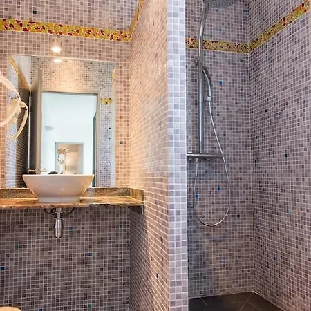 Des Arts, 100 Meters From The Sea, Swimming Pool, Wifi, Air Conditioning And 6 Bikes Sète