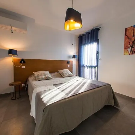 Des Arts, 100 Meters From The Sea, Swimming Pool, Wifi, Air Conditioning And 6 Bikes Willa *