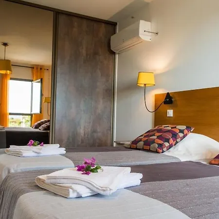 Des Arts, 100 Meters From The Sea, Swimming Pool, Wifi, Air Conditioning And 6 Bikes Willa Sète