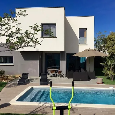 Des Arts, 100 Meters From The Sea, Swimming Pool, Wifi, Air Conditioning And 6 Bikes * Sète