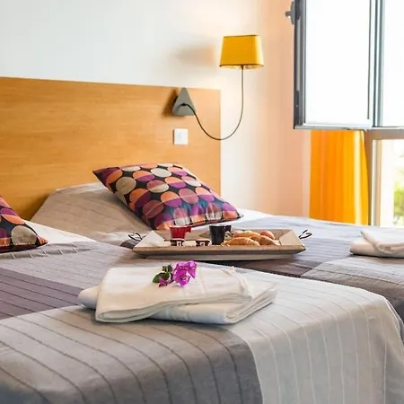 Villa Des Arts, 100 Meters From The Sea, Swimming Pool, Wifi, Air Conditioning And 6 Bikes *